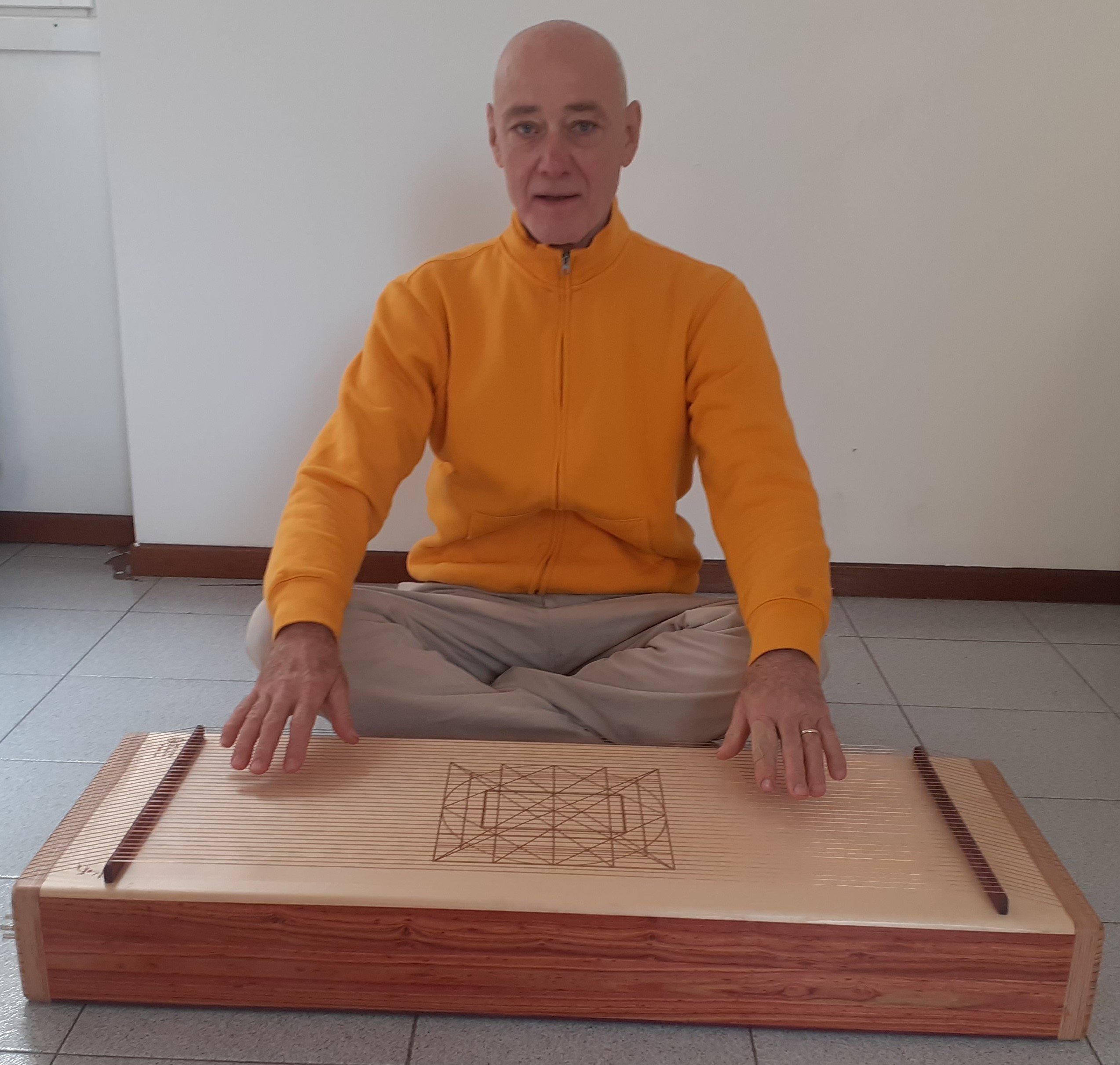 Incontri sulla Polis – Sabino Cannone suonoterapeuta e psicoterapeuta
